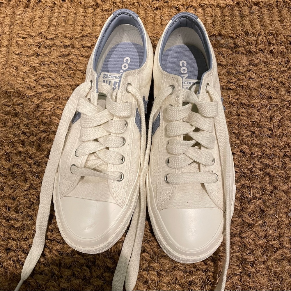 Converse Off-White Star Player 76  Canvas Sneakers Excellent Condition SZ 6 WMN